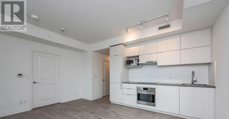 808-10 Rouge Valley Drive W, Markham, ON, L6G 0G9 - 17