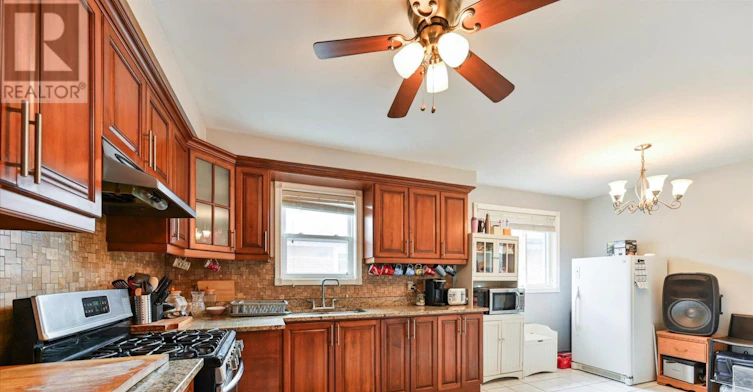 MAIN-39 Jocada Road, Toronto, ON, M6L 2J4 - 6