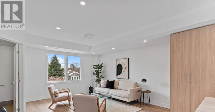 3-15 Acorn Avenue, Toronto, ON, M9B 3P7 - 11