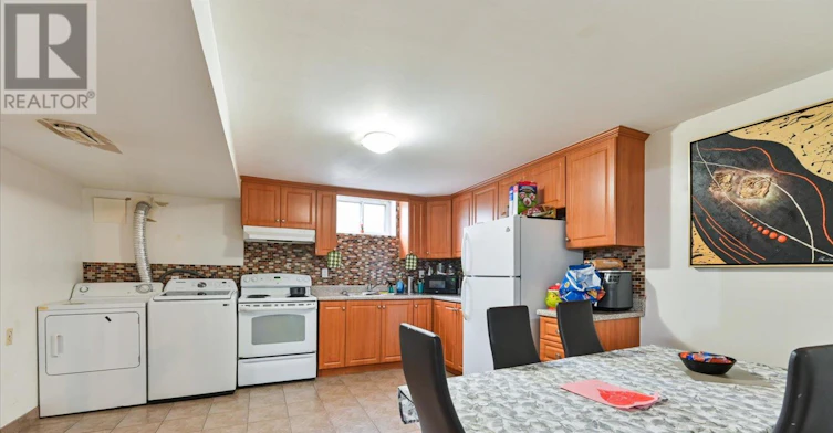 LOWER-39 Jocada Road, Toronto, ON, M6L 2J4 - 5