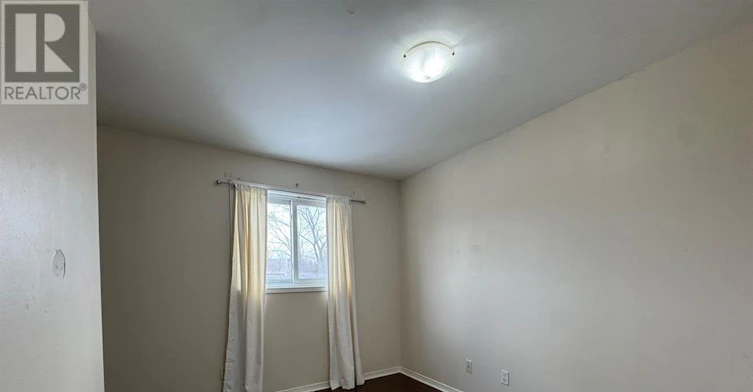 308 Oakdale Avenue, St. Catharines, ON, L2P 2T5 - 7