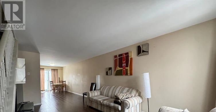 308 Oakdale Avenue, St. Catharines, ON, L2P 2T5 - 4