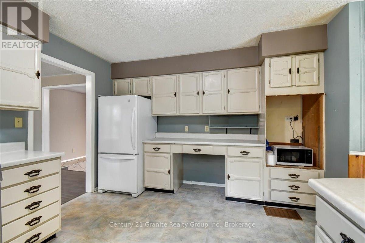 1-4 Maxwell Settlement Road, Bancroft, ON, K0L 1C0 - 17