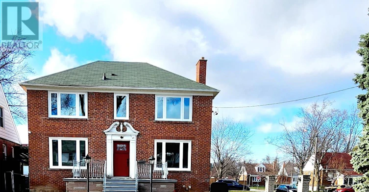84 Macdonald Avenue, Toronto, ON, M9N 2E4