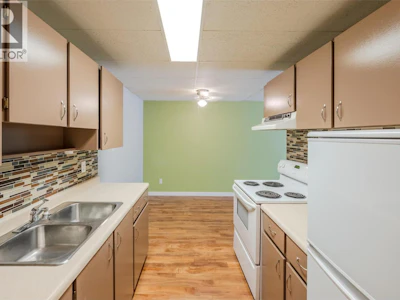 211-1410 Penticton Avenue - 5
