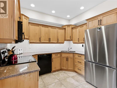 302-873 Forestbrook Drive - 3