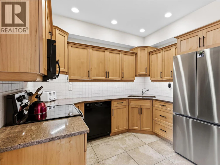 302-873 Forestbrook Drive, Penticton, BC, V2A 2E9 - 3