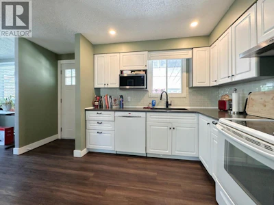 8505 70th Avenue - 5