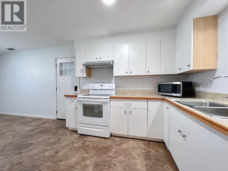 8505 70th Avenue, Osoyoos, BC, V0H 1V0 - 12
