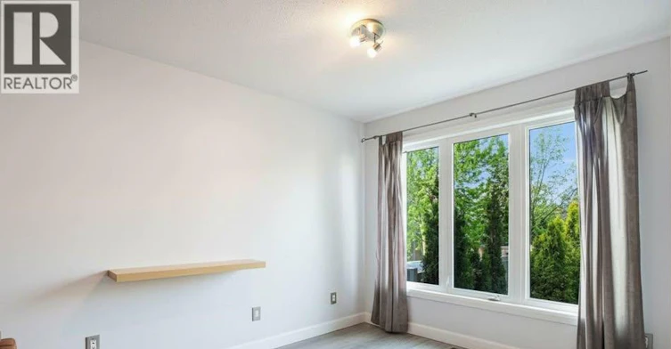2064 Dunollie Crescent, Ottawa, ON, K2W 1H6 - 7
