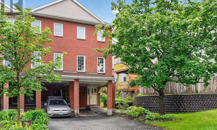 80 Rothbury Crescent