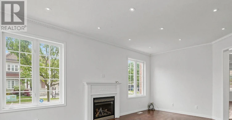 25 Shorten Place, Ajax, ON, L1T 0E9 - 7