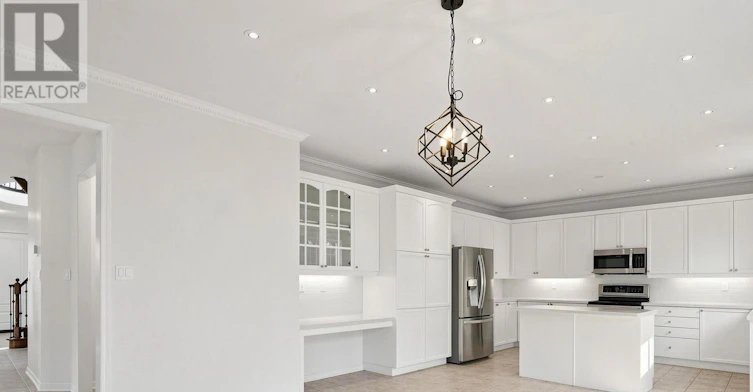 25 Shorten Place, Ajax, ON, L1T 0E9 - 11
