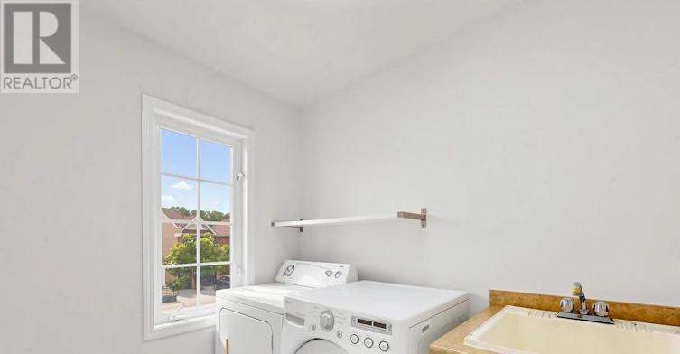 25 Shorten Place, Ajax, ON, L1T 0E9 - 36