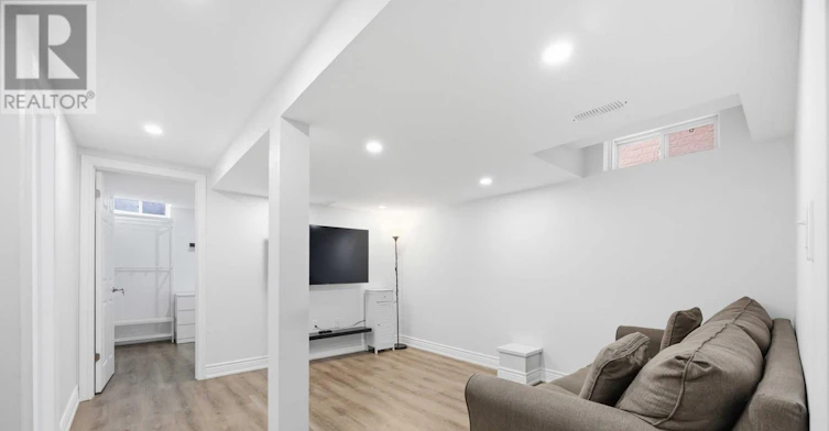 BSMT-140 Laramie Crescent, Vaughan, ON, L6A 0R1 - 3