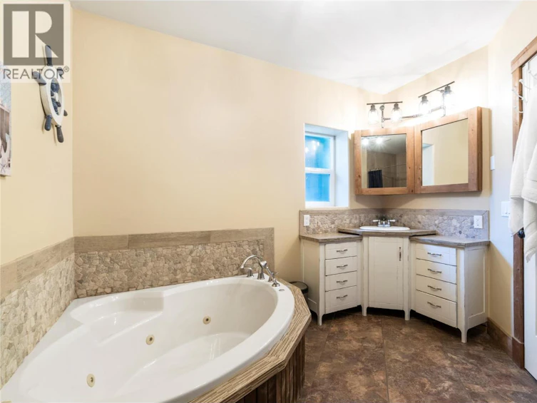 2593 Centennial Drive, Blind Bay, BC, V0E 1H1 - 56
