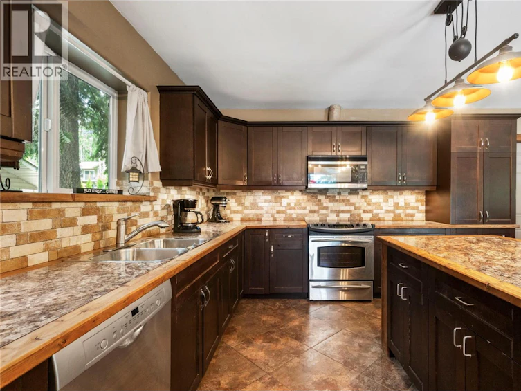 2593 Centennial Drive, Blind Bay, BC, V0E 1H1 - 73