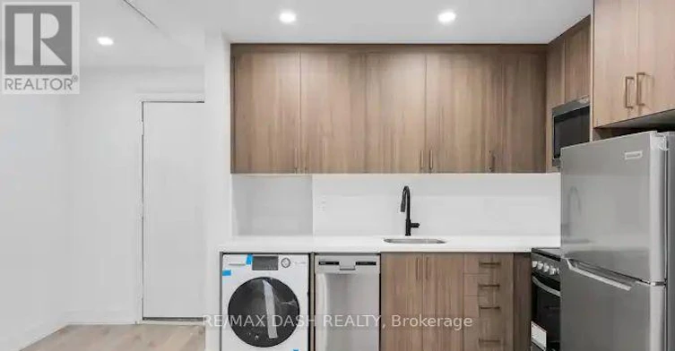 30-917 St Clair Avenue W, Toronto, ON, M6C 1C7 - 16
