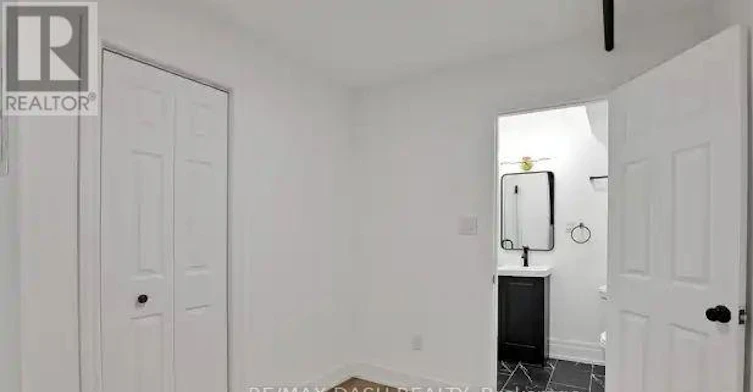 30-917 St Clair Avenue W, Toronto, ON, M6C 1C7 - 13