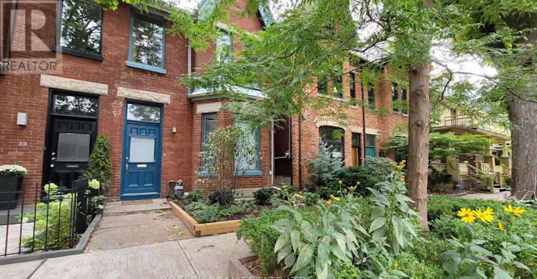 MAIN-31 Sword Street, Toronto, ON, M5A 3N3