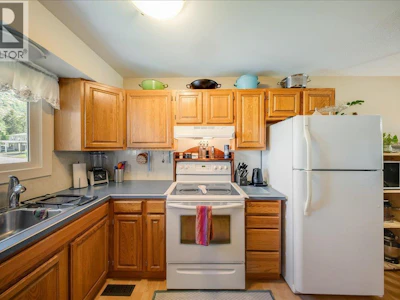 3358 Laurel Crescent - 5