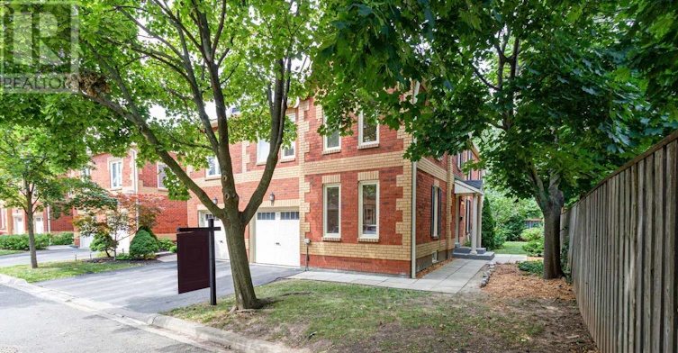 6-2006 Glenada Crescent, Oakville, ON, L6H 5R9 - 2
