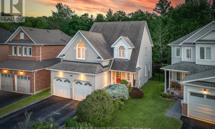433 Woodsmere Crescent