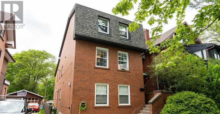 2ND FLOOR-580 Indian Road, Toronto, ON, M6P 2C2