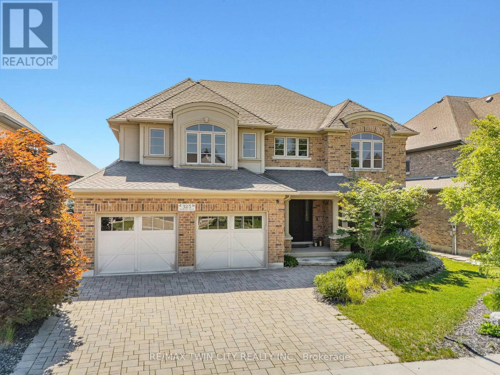 325 Deerfoot Trail, Waterloo, ON, N2K 0B4