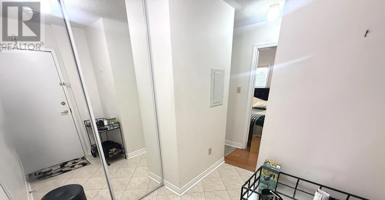303-9944 Keele Street, Vaughan, ON, L6A 3Y4 - 2