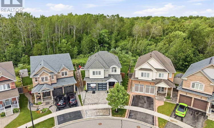 24 Rushlands Crescent