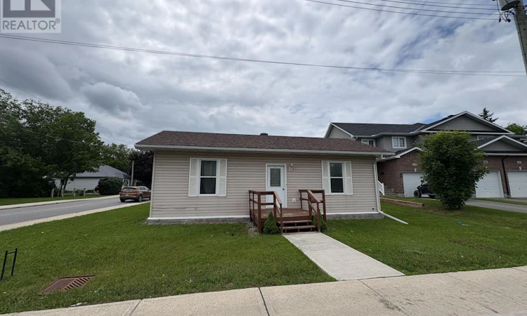 5 Norma Street S