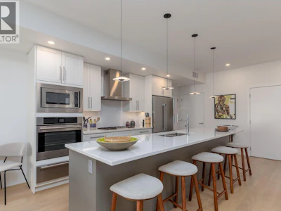 102-589 Churchill Avenue - 4
