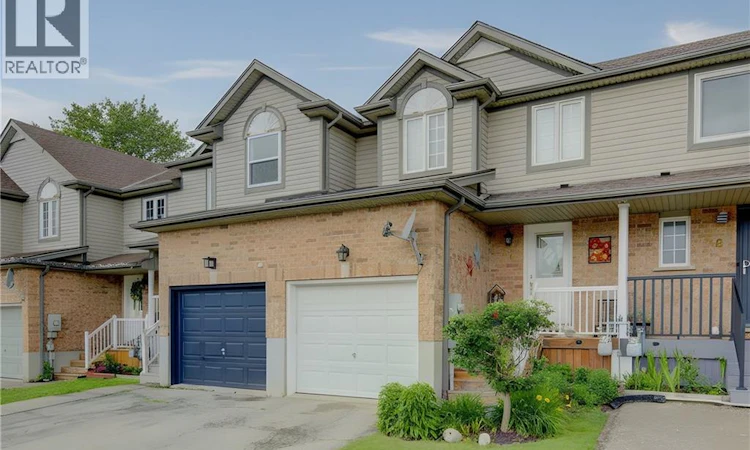 60 Foxglove Crescent