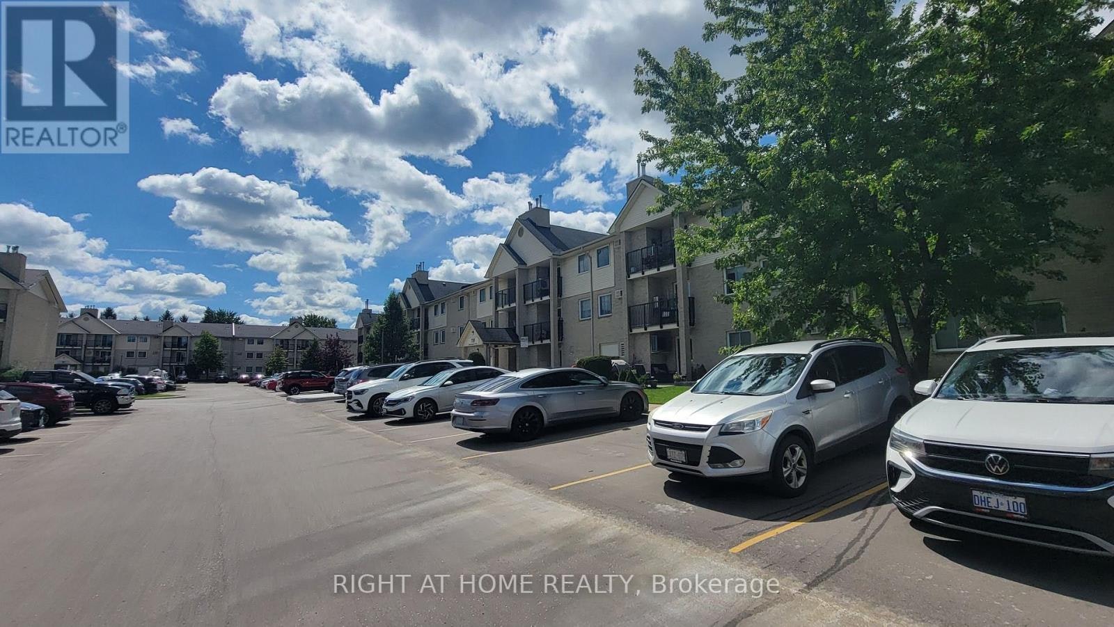 108-733 Deveron Crescent, London, ON, N5Z 4X7