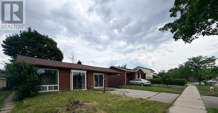 MAIN-64 Lexington Ave Avenue, Toronto, ON, M9V 2G8 - 37