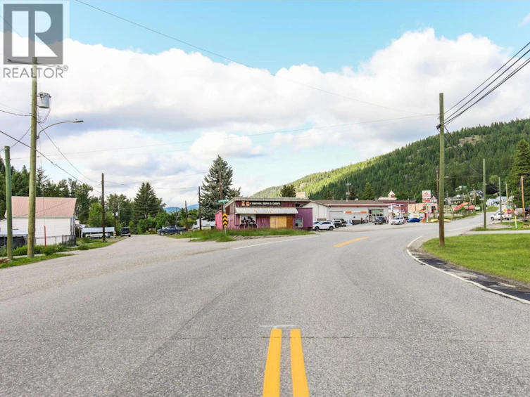 466 S Gold Avenue, Greenwood, BC, V0H 1J0 - 4