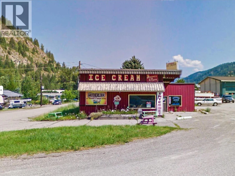 466 S Gold Avenue, Greenwood, BC, V0H 1J0 - 2