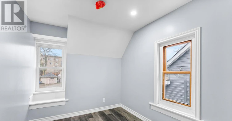 30 Division Street, St. Catharines, ON, L2R 3G2 - 5