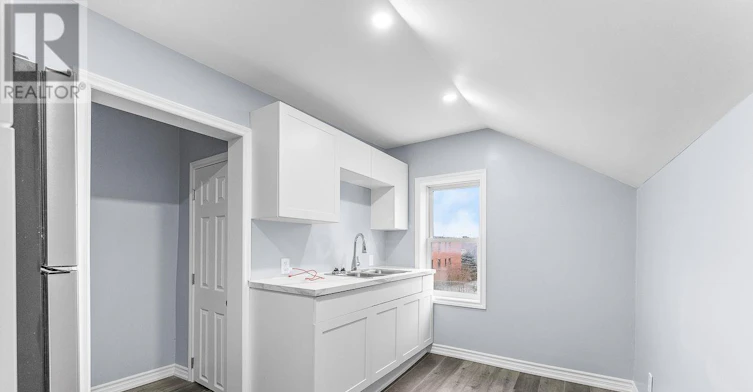 30 Division Street, St. Catharines, ON, L2R 3G2 - 7