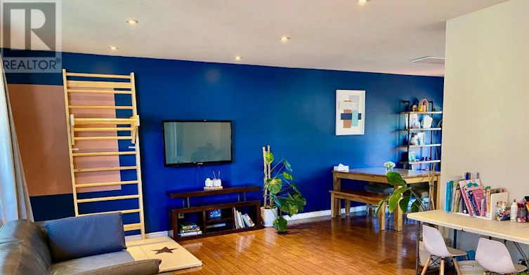 11 Somerset Street, Quinte West, ON, K8V 5T7 - 5