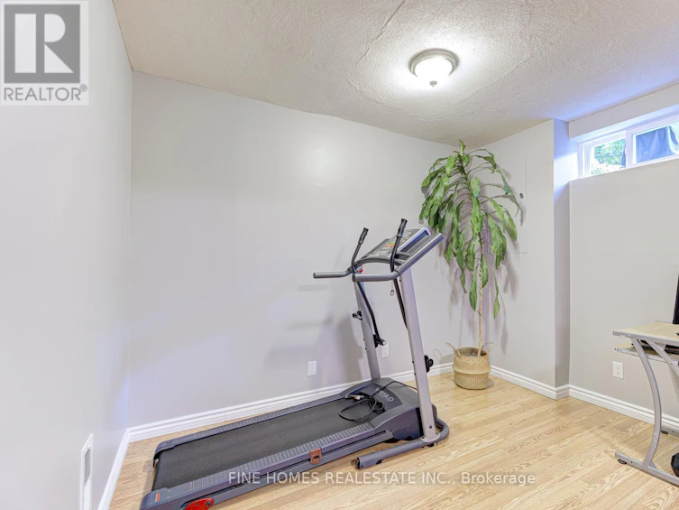 302 Maciver Boulevard, Newmarket, ON, L3X 1Y4 - 34