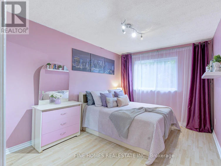 302 Maciver Boulevard, Newmarket, ON, L3X 1Y4 - 26