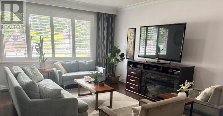 UPPER-2 Fingal Place, Toronto, ON, M9V 2V4 - 2