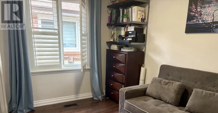 UPPER-2 Fingal Place, Toronto, ON, M9V 2V4 - 8
