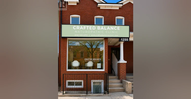 UPPER-1255 Dundas Street W, Toronto, ON, M6J 1X6 - 11