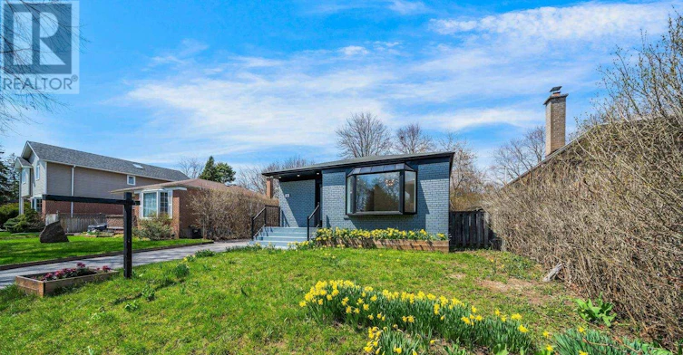 203 Toynbee Trail, Toronto, ON, M1E 1G8 - 2