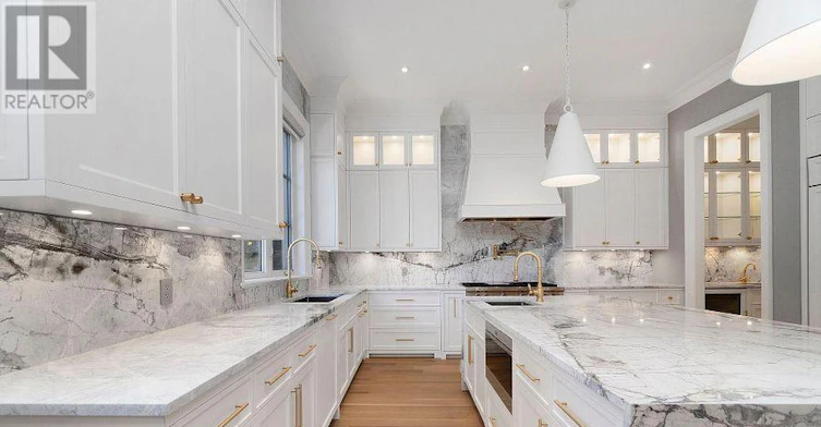 8 Vesta Drive, Toronto, ON, M5P 2Z5 - 9