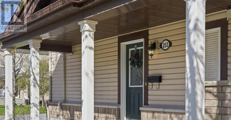 253 Cayman Road, Ottawa, ON, K2S 0N7 - 2