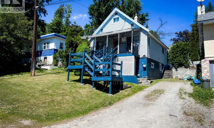 2246 Kootenay Avenue
